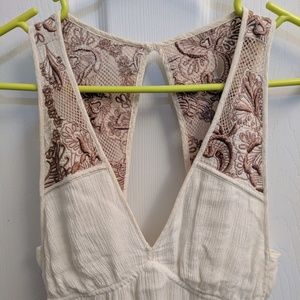 ⬇️ Urban Outfitters Off-White Open-Back Dress